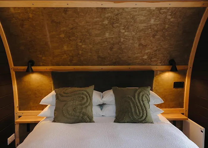 Lodge Hewn Yorkshire - The Quarry *