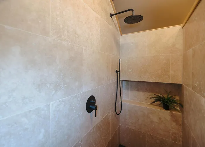 Hewn Yorkshire - The Quarry *